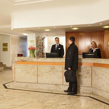 H4 Hotel Frankfurt Messe Франкфурт-на-Майне Экстерьер фото